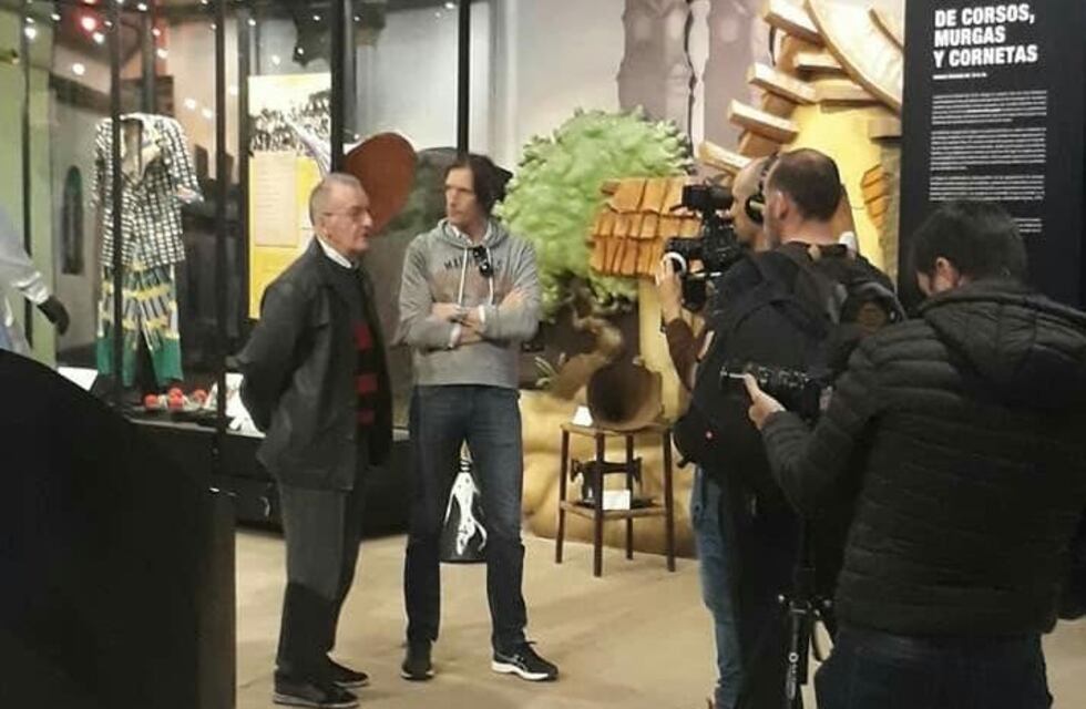 Iván De Pineda visitó Gualeguaychú para grabar en el "Museo del Carnaval"