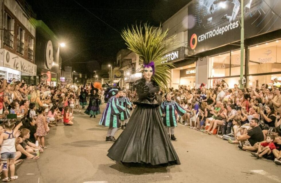 Marí Marí volvió a desfilar en las calles ante 15 mil personas