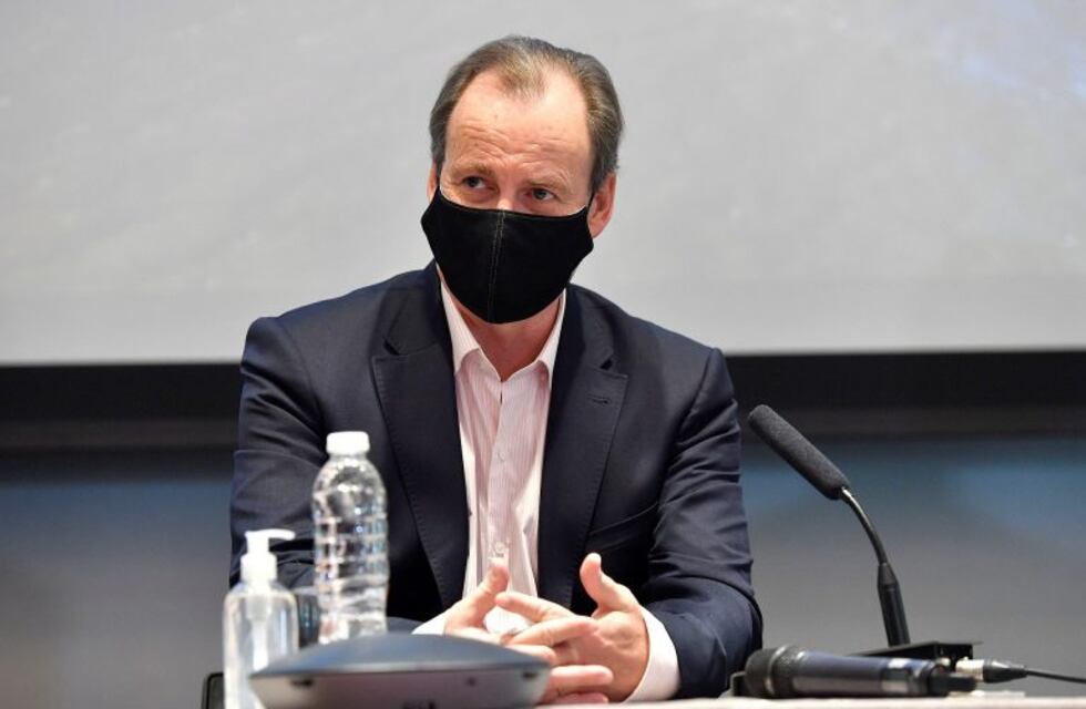 Gustavo Bordet: "Veremos de qué manera recomponemos el salario, en una situación muy crítica para las finanzas provinciales"