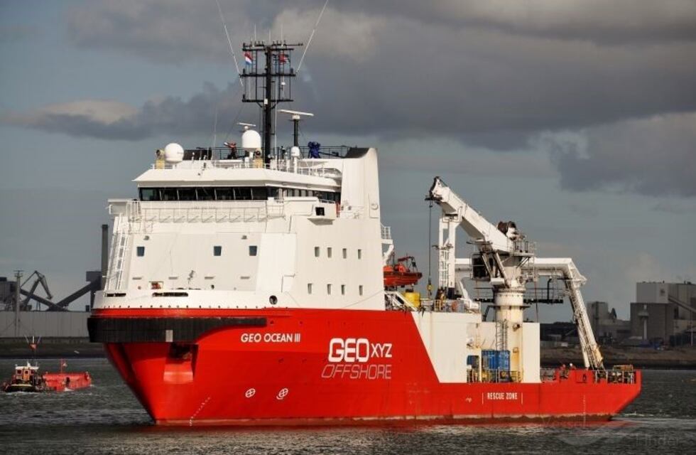 Así son los buques que encontraron el avión que trasladaba a Emiliano Sala