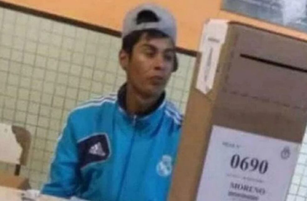 Un fiscal fue discriminado en las redes sociales por su vestimenta y su familia publicó duros descargos: "Dan vergüenza como sociedad"