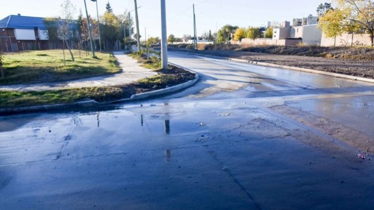 Vecinos denunciaron desbordes cloacales en Gran Neuquén Norte y el sector Petrolero