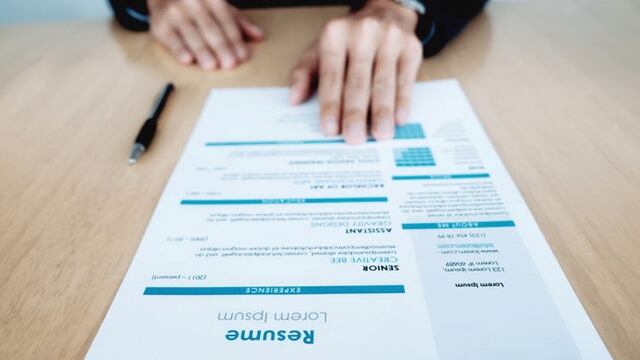 Cómo hacer CV con ayuda de la Inteligencia Artificial.