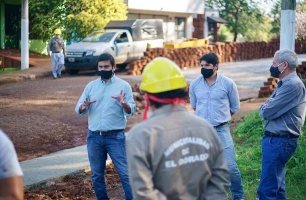 Construyen veredas y mejoran las calles en la zona del acceso al hospital