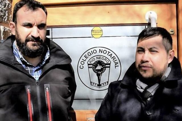 El presidente del Instituto Municipal de Tierra y Vivienda para el Hábitat Social, José Mella, en compañía del delegado del IPPV en Bariloche, Sebastián Hernández\u002E