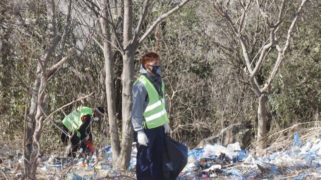 Carlos Paz: realizaron una jornada de limpieza solidaria en los bordes del Área Protegida Camiare