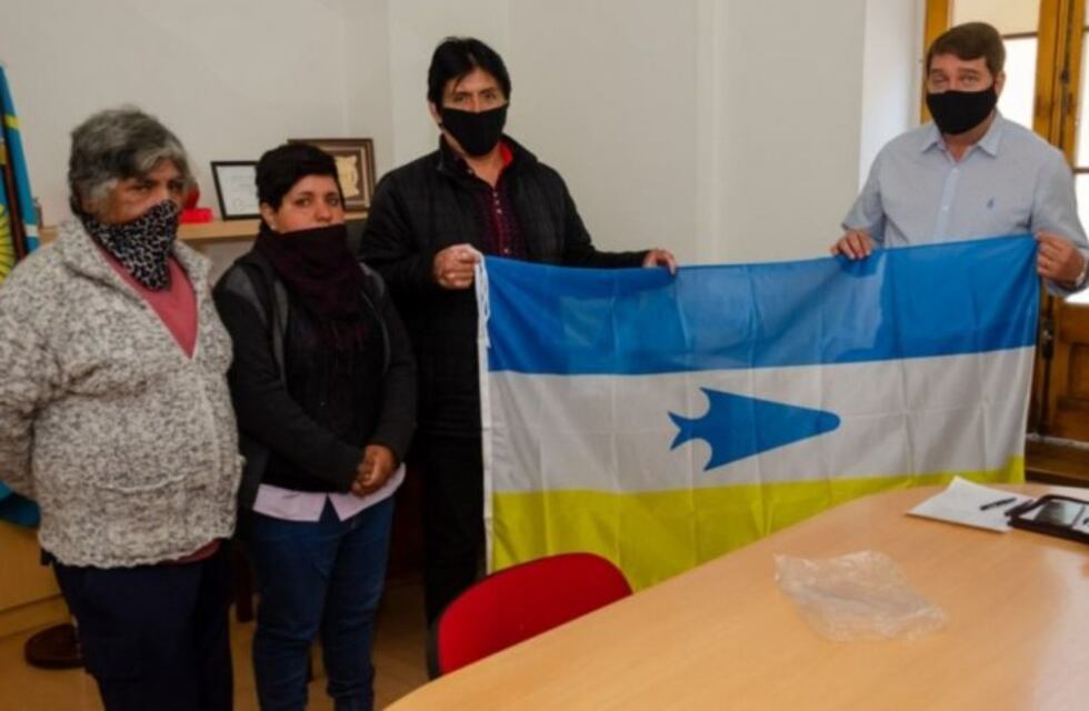 Encuentro cumbre entre el Intendente Biss y representantes de Asuntos Indígenas