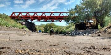 El cauce seco del Atuel (Juanita de Ugalde)