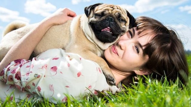 Perro y su dueu00f1a