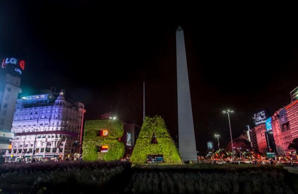 Cuatro monumentos de Buenos Aires a oscuras por "la Hora del Planeta"