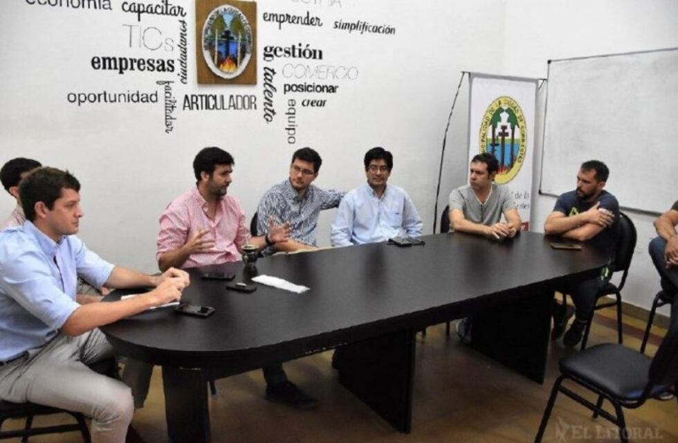 La comuna busca ordenar la actividad de los carritos gastronómicos en la ciudad
