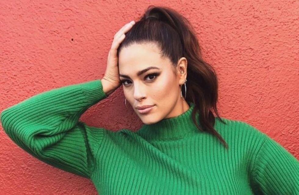 Ashley Graham mostró su figura al total natural: "Amo mi hermoso cuerpo grande y fuerte"