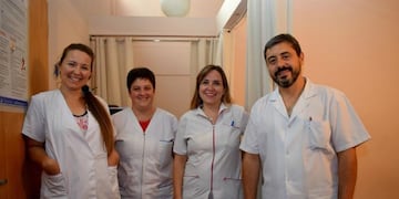 Gonzalo Calvo (derecha) Director de UPO junto a profesionales del área