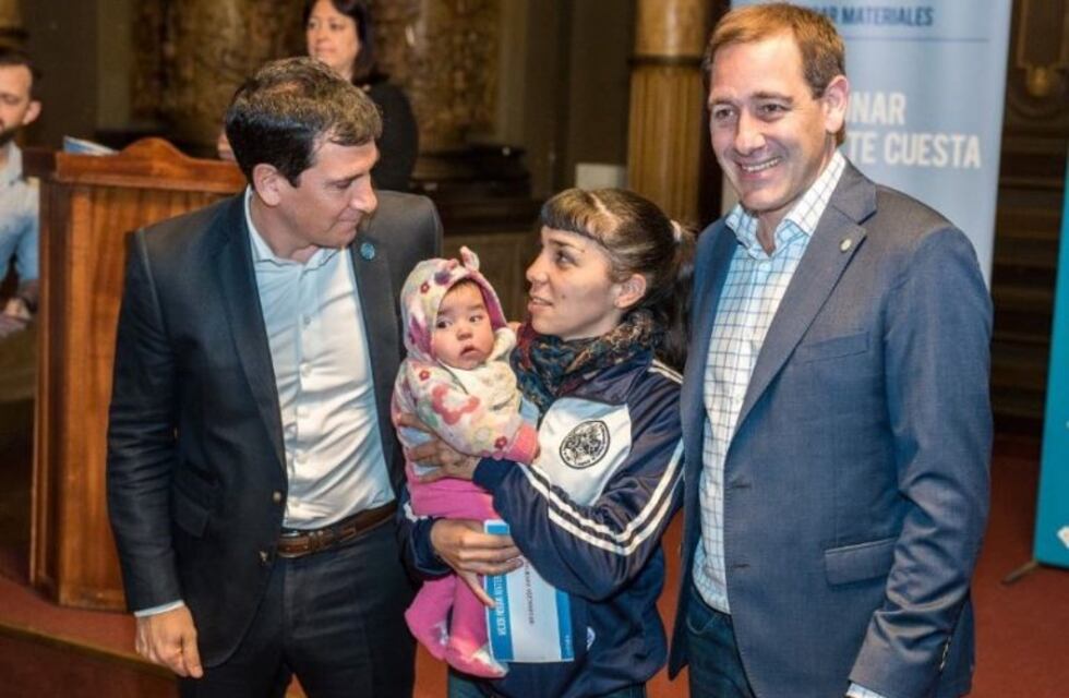 Más de 700 familias platenses fueron beneficiadas con el programa "Mejor Hogar"