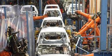 El sector exportó 10\u002E409 vehículos, es decir, un 42,8 por ciento menos que en diciembre\u002E