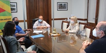 La Municipalidad firmó un convenio para capacitar a Cuidadores Domiciliarios