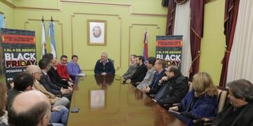 El Black Friday de agosto ya se puso en marcha con un mes de anticipación en Posadas\u002E Lo presidió el gobernador de Misiones Hugo Passalacqua\u002E (Gobierno)