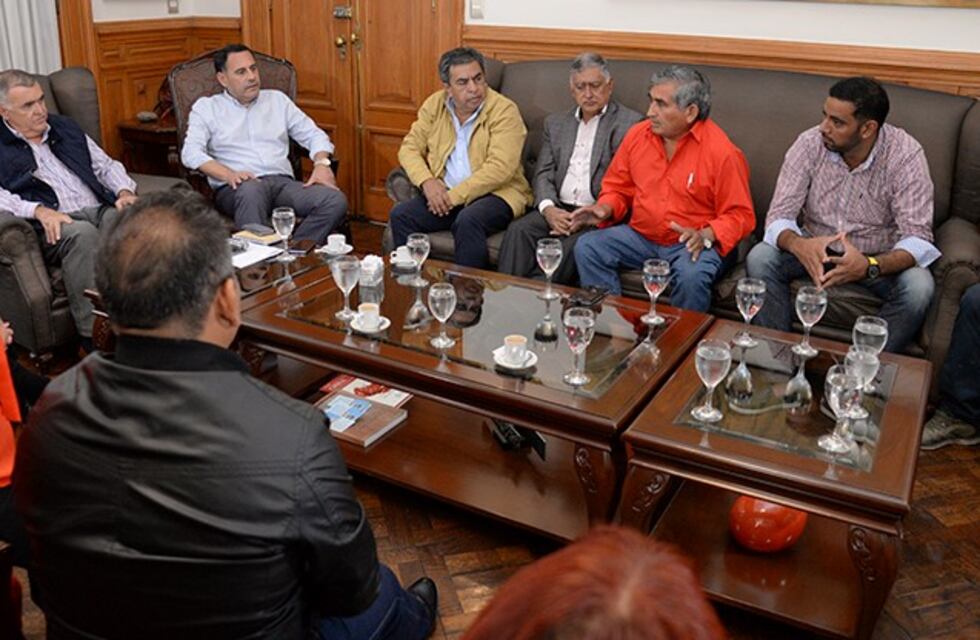 Jaldo se reunió con los representantes de gremios estatales