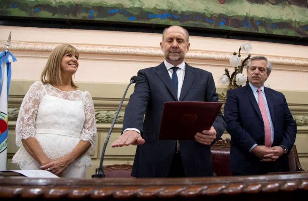 Perotti juró como gobernador de Santa Fe, con la presencia del presidente