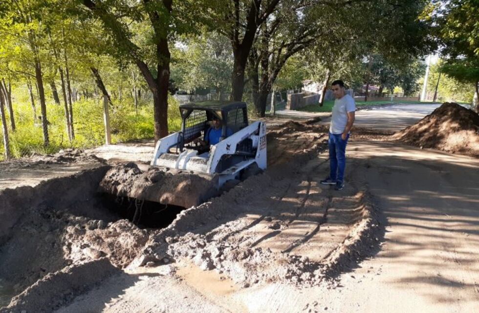 Obras de saneamiento en la costanera sur de Cura brochero