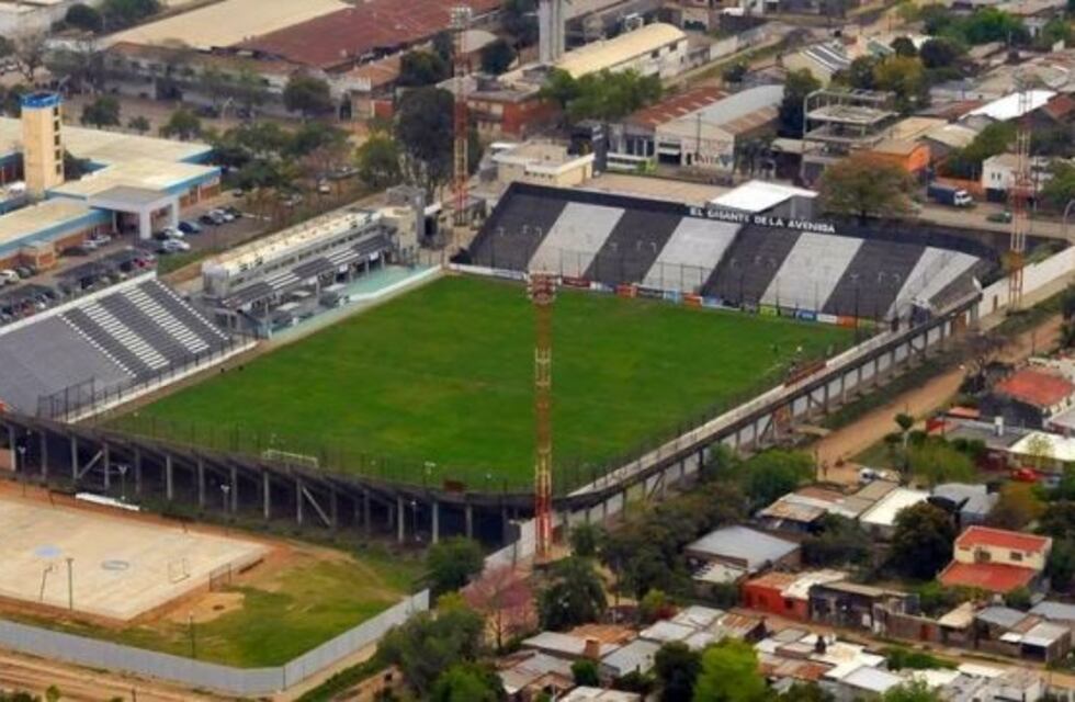 La Justicia ordenó "observar" un festejo de hinchas frente a la sede de Chaco For Ever