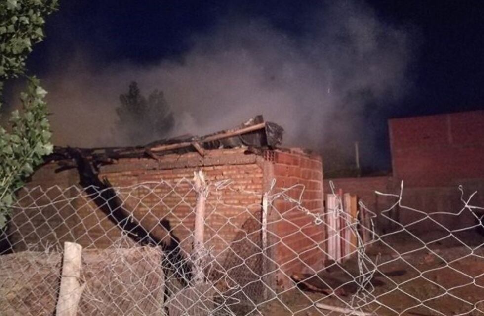 Una familia perdió todo en un incendio y le robaron las donaciones