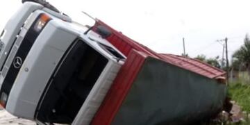 Impresionante choque entre dos camiones en Ruta 16\u002E (Foto: Diario Chaco)