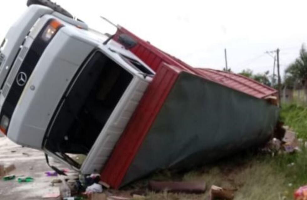 Impresionante choque entre camiones en Ruta 16: al menos dos heridos