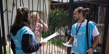 Casa por casa continúa la campaña "Sin criaderos no hay mosquitos"