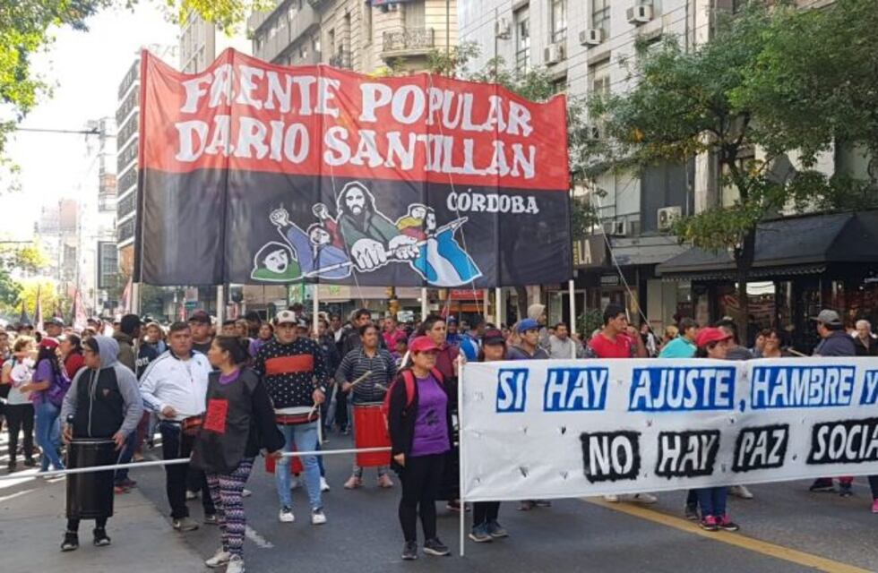 Organizaciones sociales ya marchan este jueves en Córdoba y hay caos vehicular