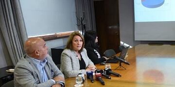 Mónica Fein le envió a Macri que congele el precio del gasoil\u002E (@MonicaFein)