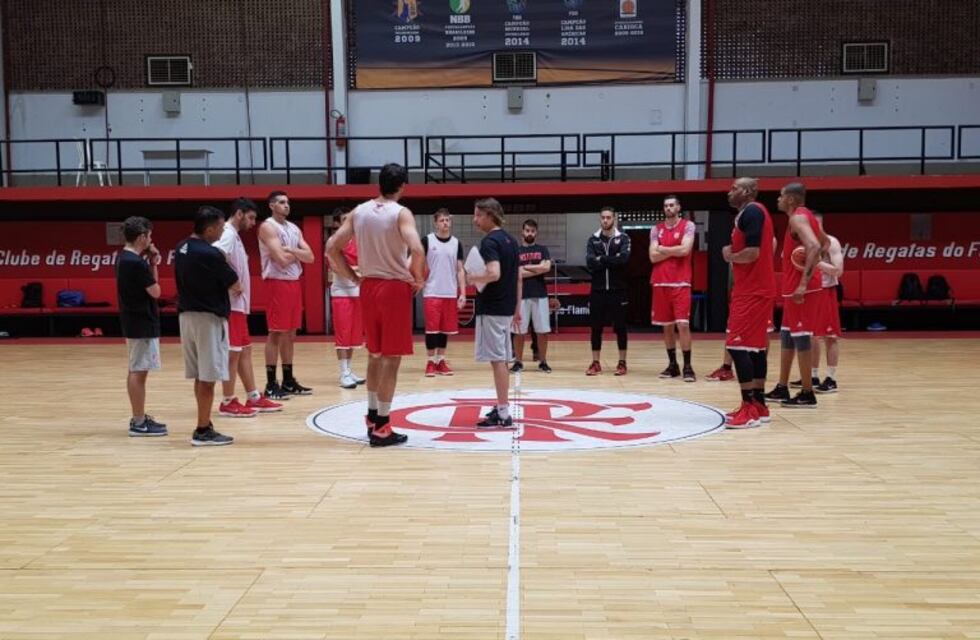 Liga Sudamericana: la Gloria ya entrenó en Brasil