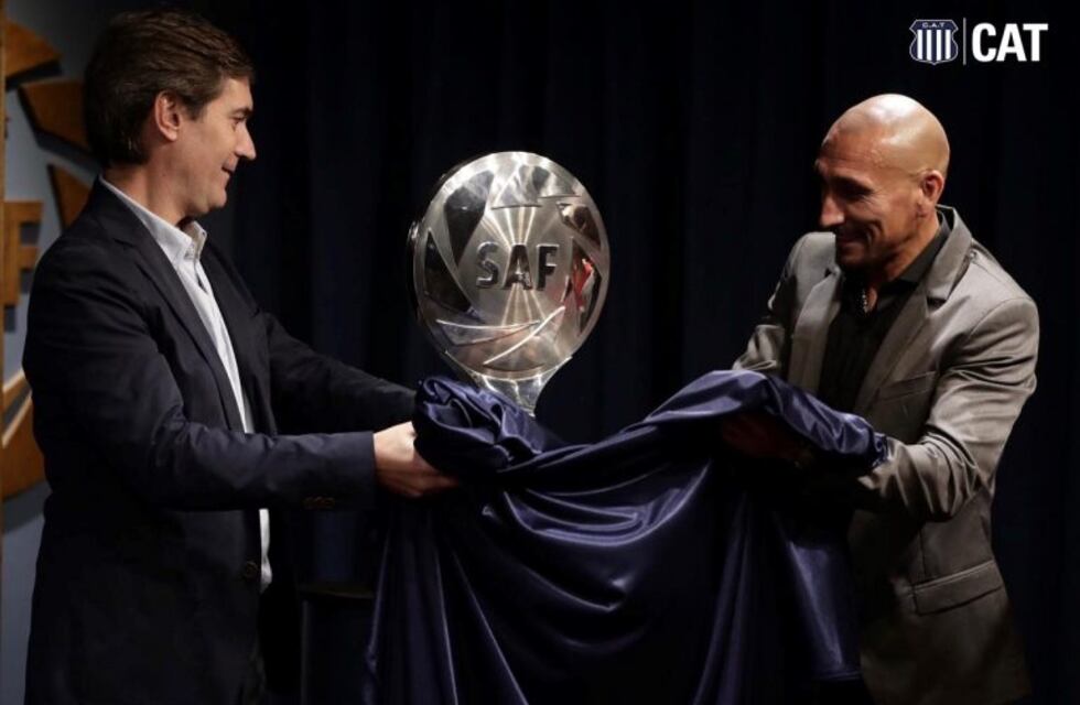 Reconocimiento especial de la Superliga para el Cholo Guiñazú