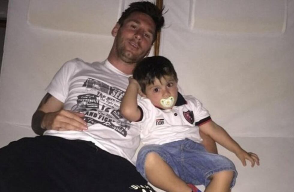 Messi analiza nuevo contrato con el Barcelona y en Newell's renuevan la ilusión