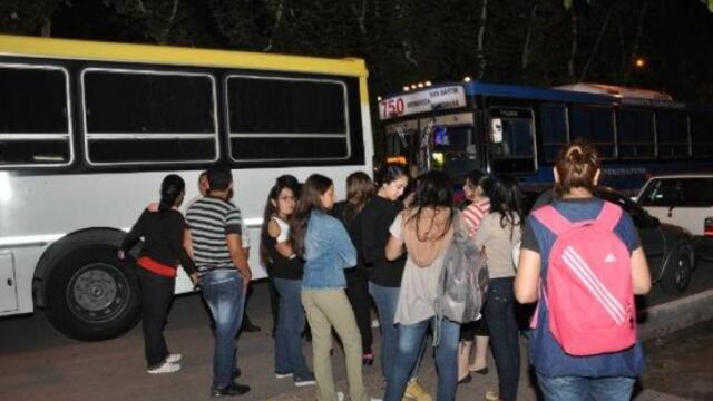 Zona Este: estudiantes cuestionan un servicio de micros