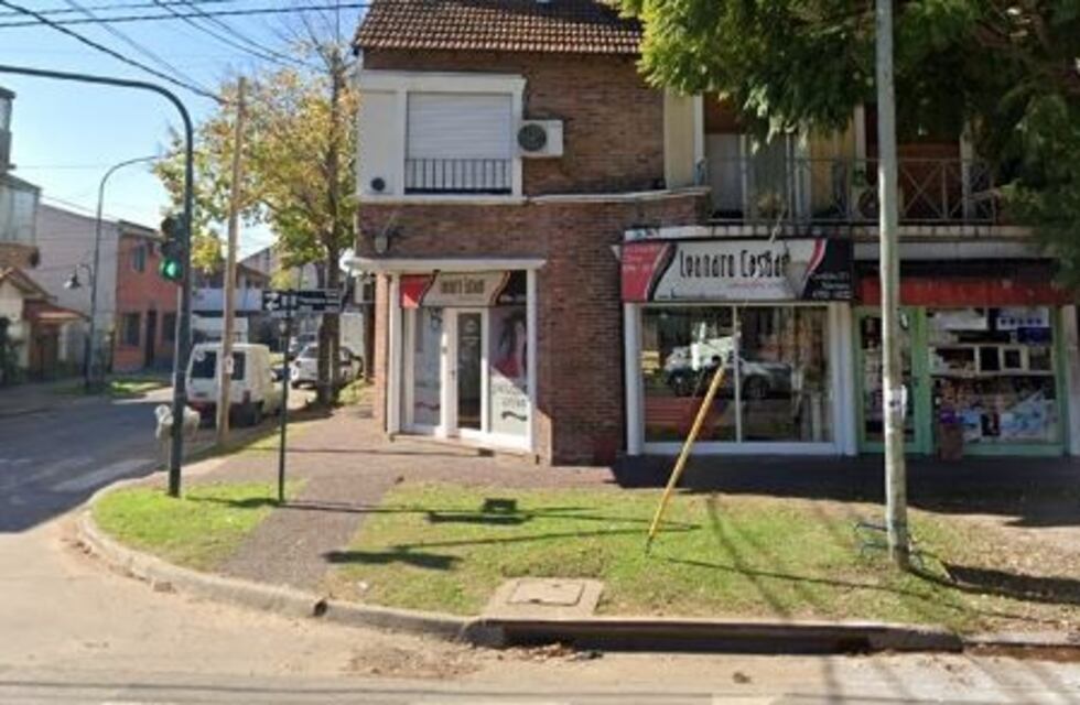 Robó una peluquería junto a su hijo de 11 años tras cortarse el pelo