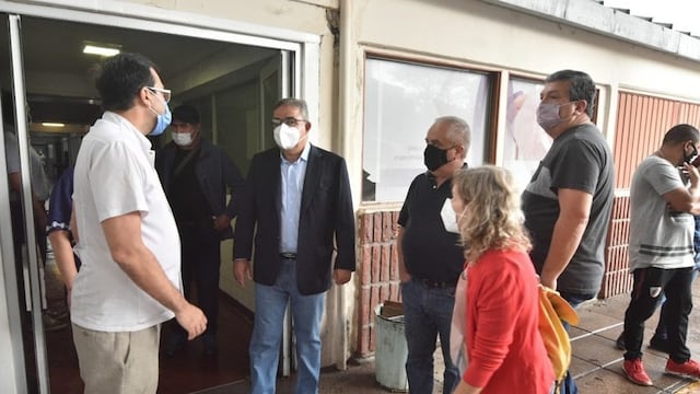 Luego del temporal el gobernador Jalil recorrió el Hospital San Juan que se vio afectado