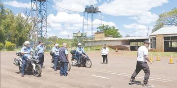 Para reducir los accidentes en Oberá, podrán en funcionamiento una Moto Escuela.