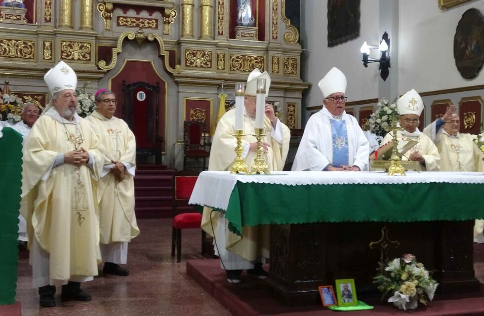 Con una misa concelebrada, el obispo Pedro Olmedo se despidió de Jujuy