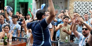 Los cordobeses y el aguante a la Selección Argentina en el cruce contra Países Bajos. (José Gabriel Hernández / La Voz)