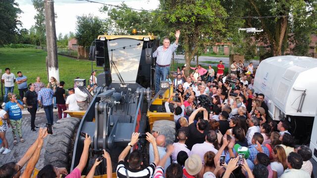 Jaldo inauguró obras en Famaillá.