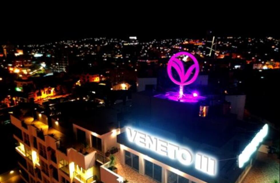 ¡VENETO Edificios cambia de color en homenaje a las Mujeres!