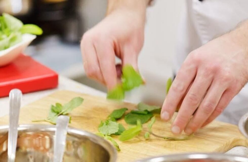 Iniciarán el curso de ayudante de cocina en Ushuaia