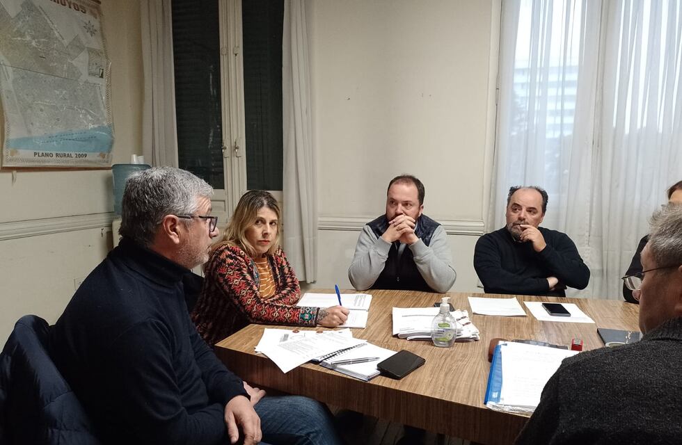 El Director de Turismo de Tres Arroyos presente en la reunión de Comisión