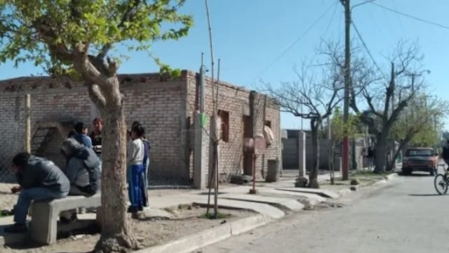 Clima de tensión en el lugar donde asesinaron a un chico en San Juan.