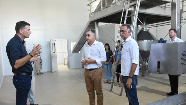 Recorrida del intendente por una empresa rafaelina
