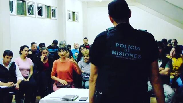 La Policía Comunitaria realizó charlas con la comunidad iguazuense.