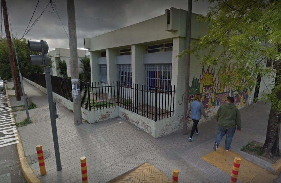 Otra escuela de Córdoba, blanco de la inseguridad: se llevaron cables y el motor del aire acondicionado