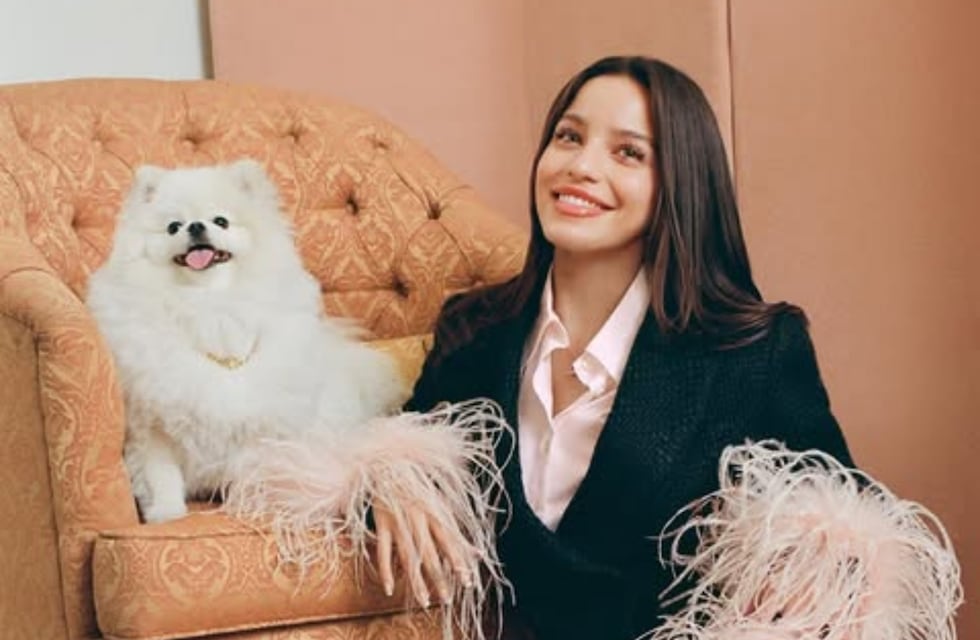 Emilia Mernes posó con su perra Roma para la tapa de Vogue y se llevó el piropo de Duki