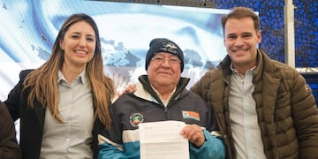 La Municipalidad de Ushuaia entregó Tarjetas +U a veteranos de Río Grande.